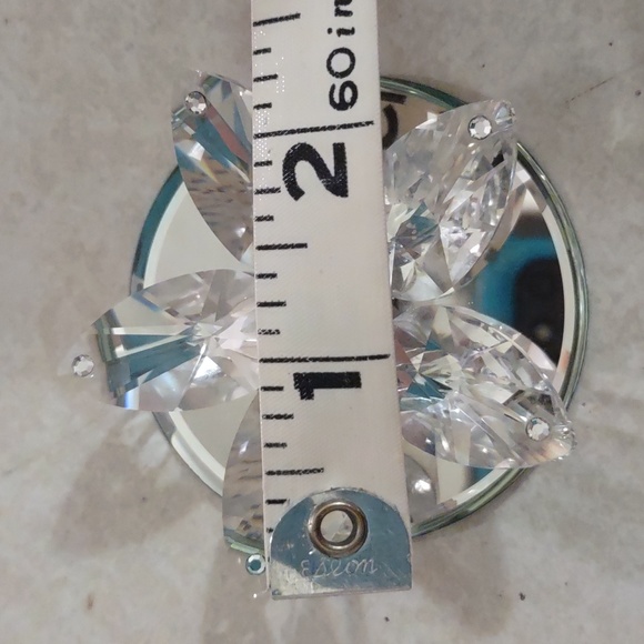 "Hadrian" Crystal Flower on Mirror. - Picture 7 of 9